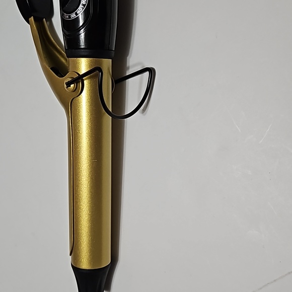 Red by Kiss Curling Iron Model KC105 1.25" - Picture 6 of 7